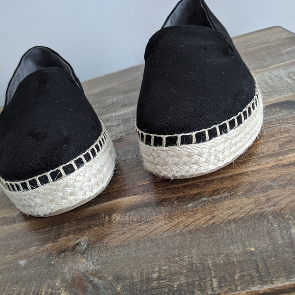 🆕🌿dr.scholl's FLATS🌿 - Picture 4 of 7